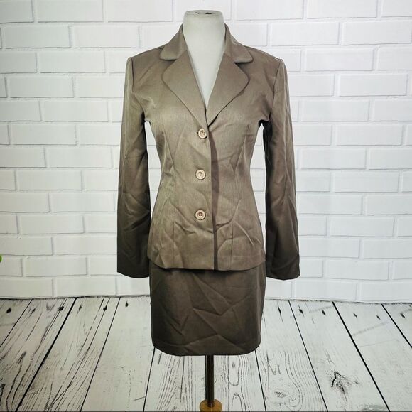 10/$25🦋 Vintage My Michelle Tan Skirt Suit Set - Size 5/6 - Picture 1 of 14